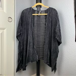 Mona B - Women’s Kimono